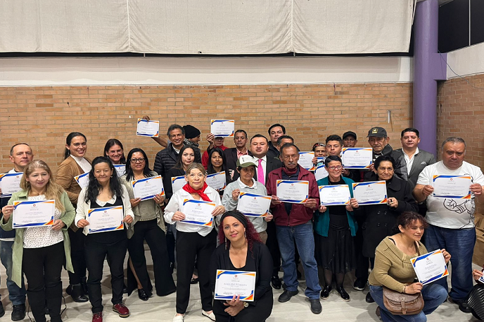 Imagen de la clausura del seminario para los ciudadanos de Ciudad Bolívar  